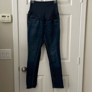 Old Navy maternity jeans Sz 10